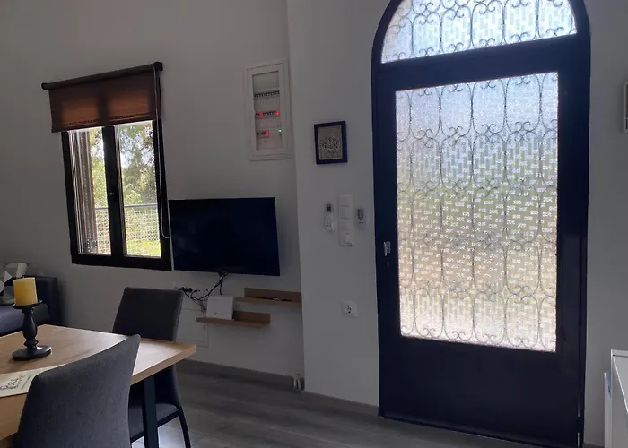 Poros Seaside Suite