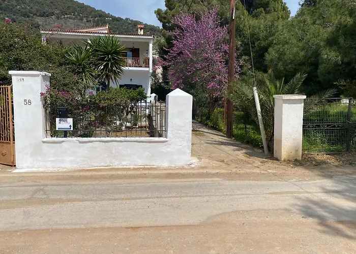 Poros Seaside Suite