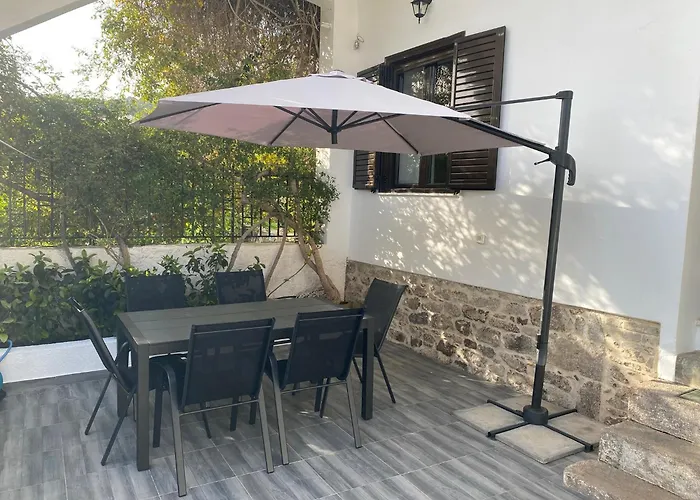 Poros Seaside Suite